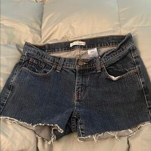 LEVIS JEAN SHORTS